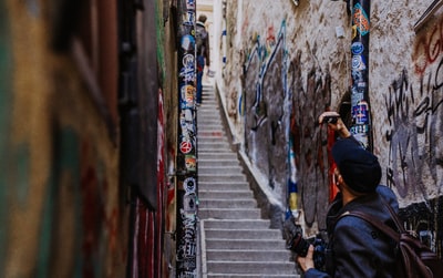 站在面前的楼梯
